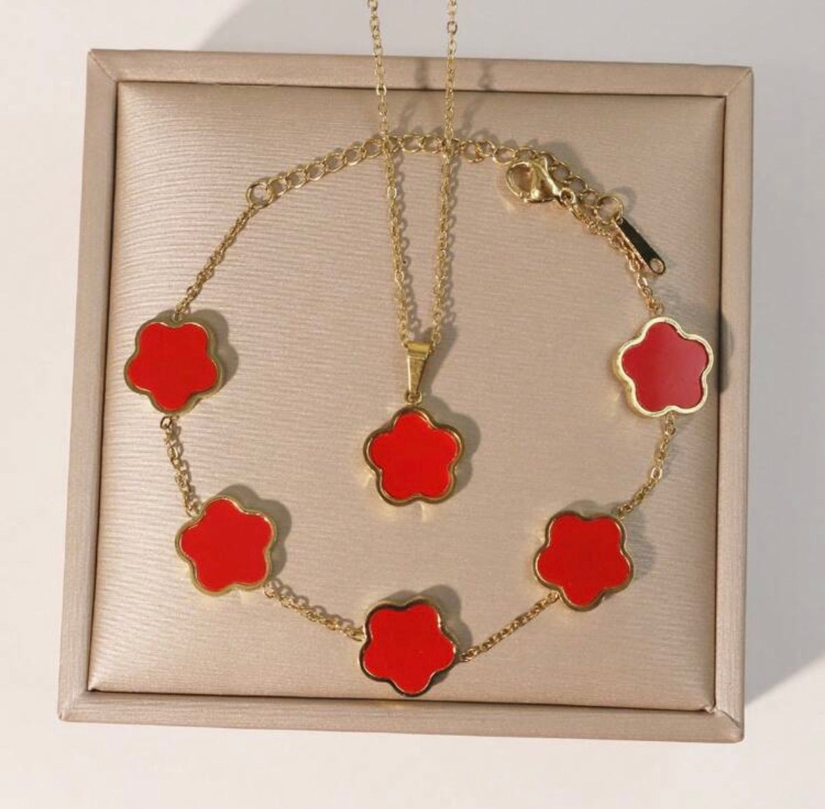 Red lucky clover set bracelet & necklace