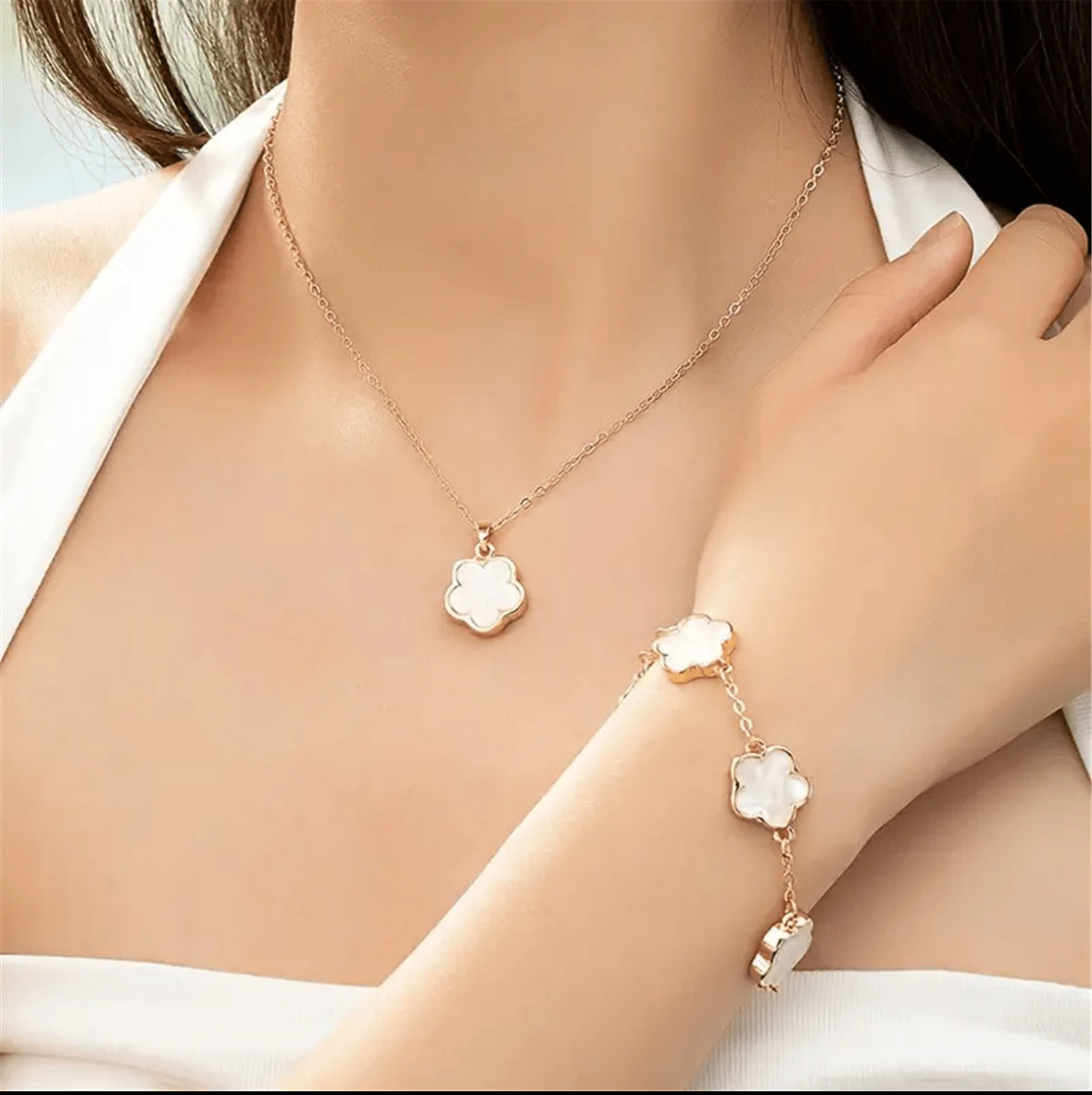 white lucky clover set bracelet & necklace