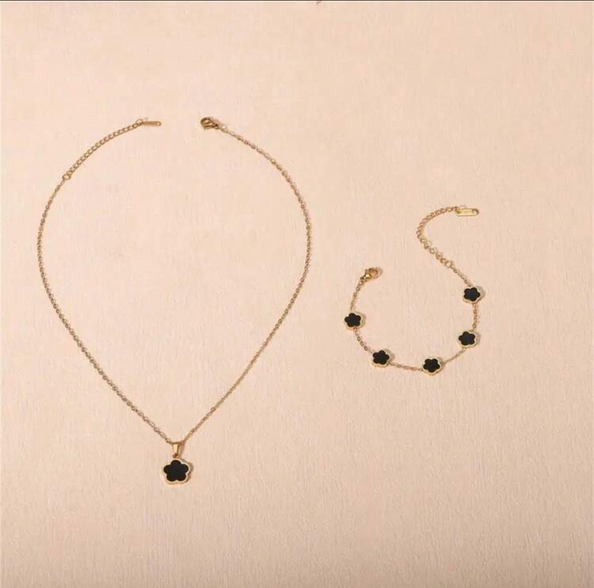 Black lucky clover set bracelet & necklace