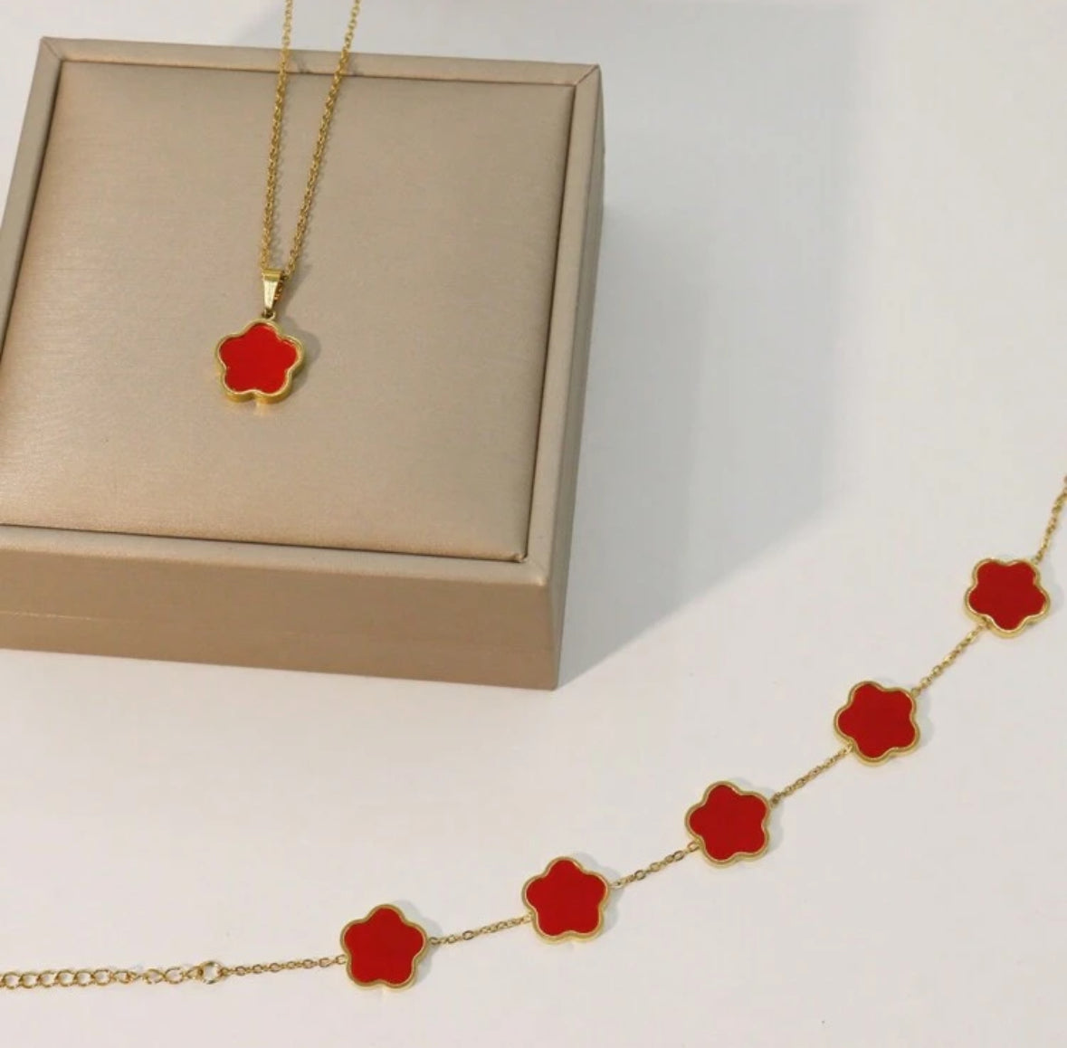 Red lucky clover set bracelet & necklace