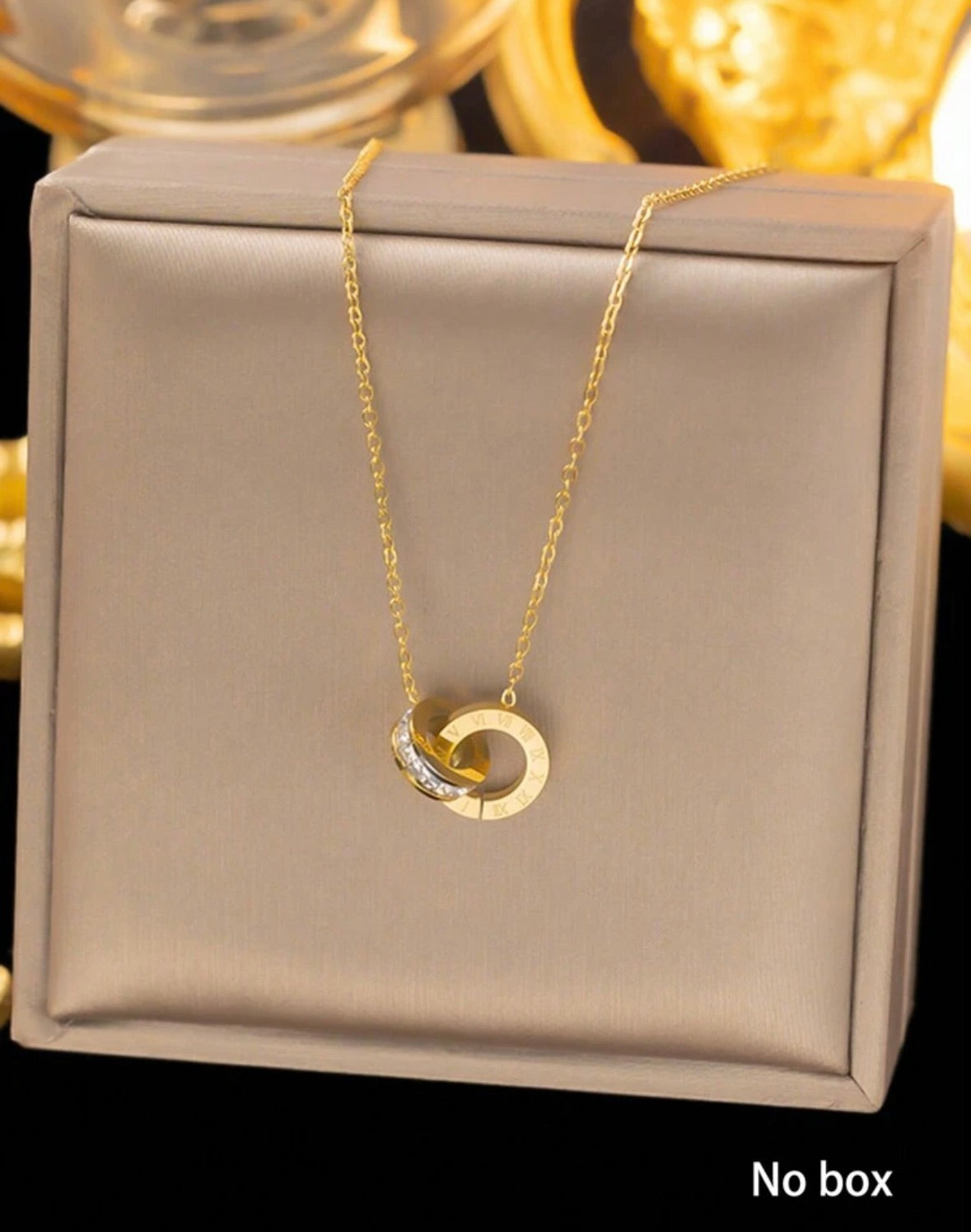 Roman numeral women's pendant necklace