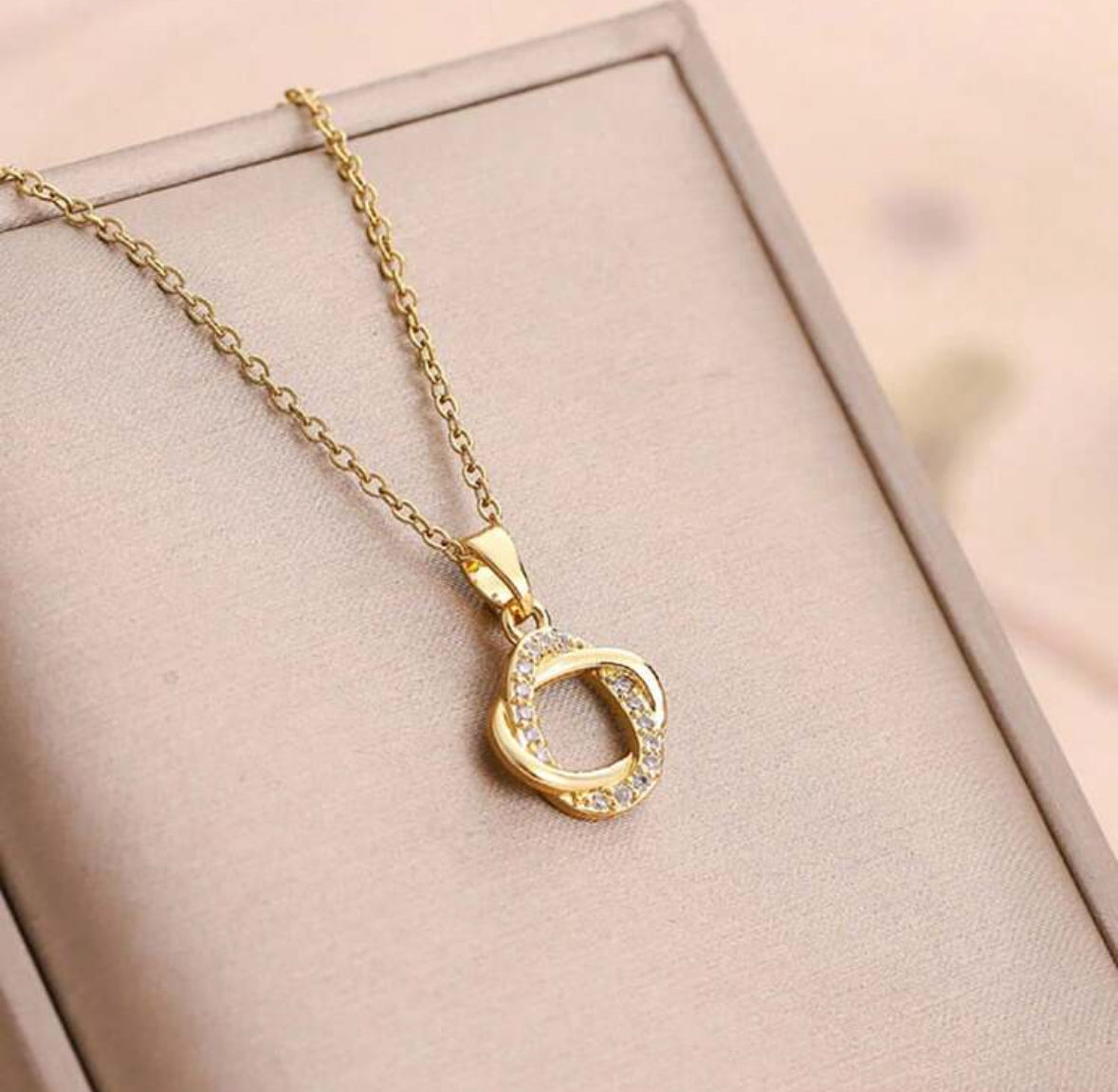 Hollow out circle & cubic women's necklace